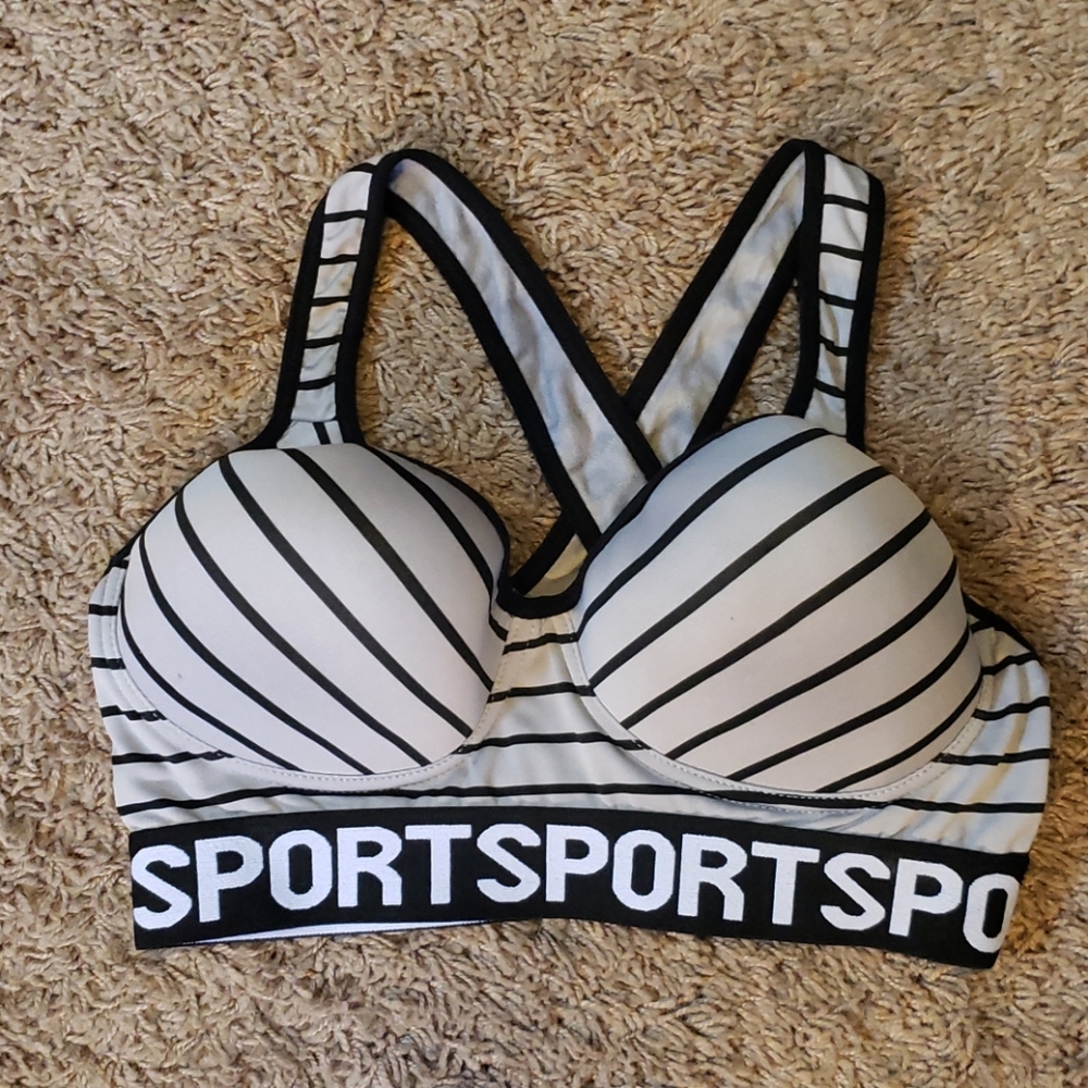 Sports bra